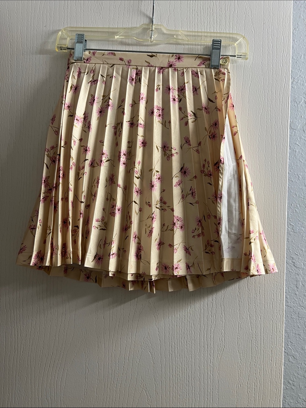 Zara Cream Pleated Skater Skirt with Pink Floral Print